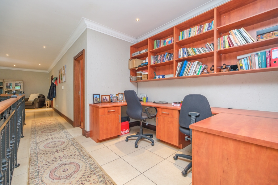 4 Bedroom Property for Sale in Northcliff Gauteng