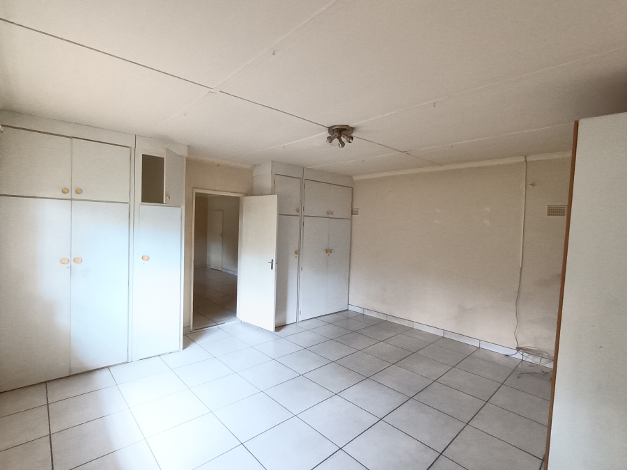 To Let 1 Bedroom Property for Rent in Norton Home Estate AH Gauteng