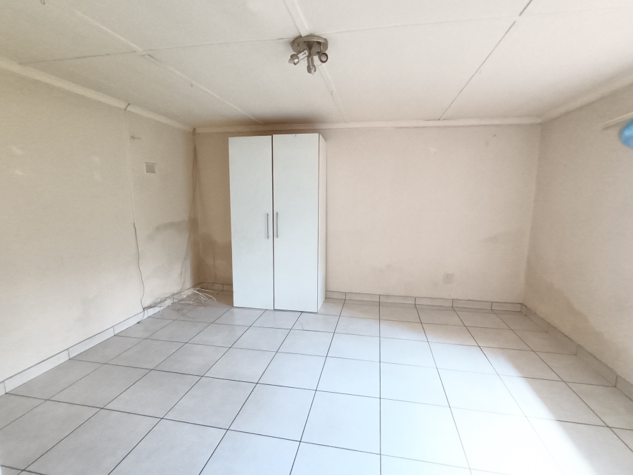 To Let 1 Bedroom Property for Rent in Norton Home Estate AH Gauteng