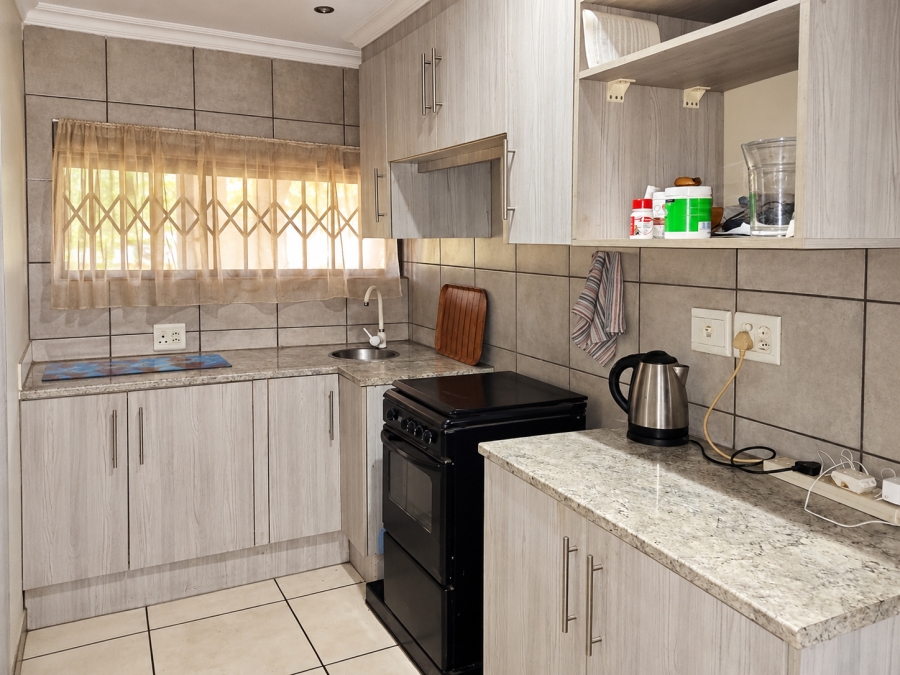 To Let 1 Bedroom Property for Rent in Norton Home Estate AH Gauteng