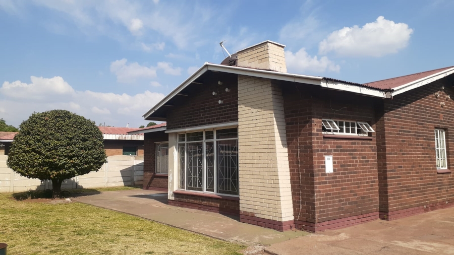 3 Bedroom Property for Sale in Vanderbijlpark CW 5 Gauteng