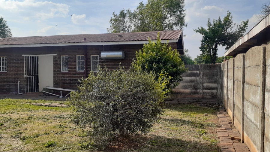 3 Bedroom Property for Sale in Vanderbijlpark CW 5 Gauteng