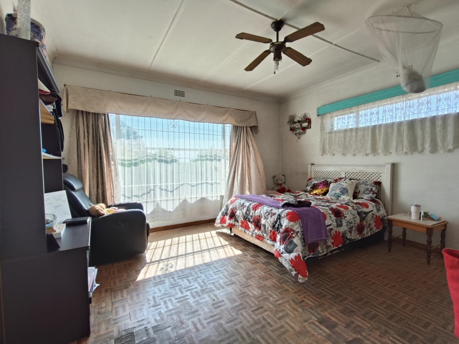 4 Bedroom Property for Sale in Glenanda Gauteng