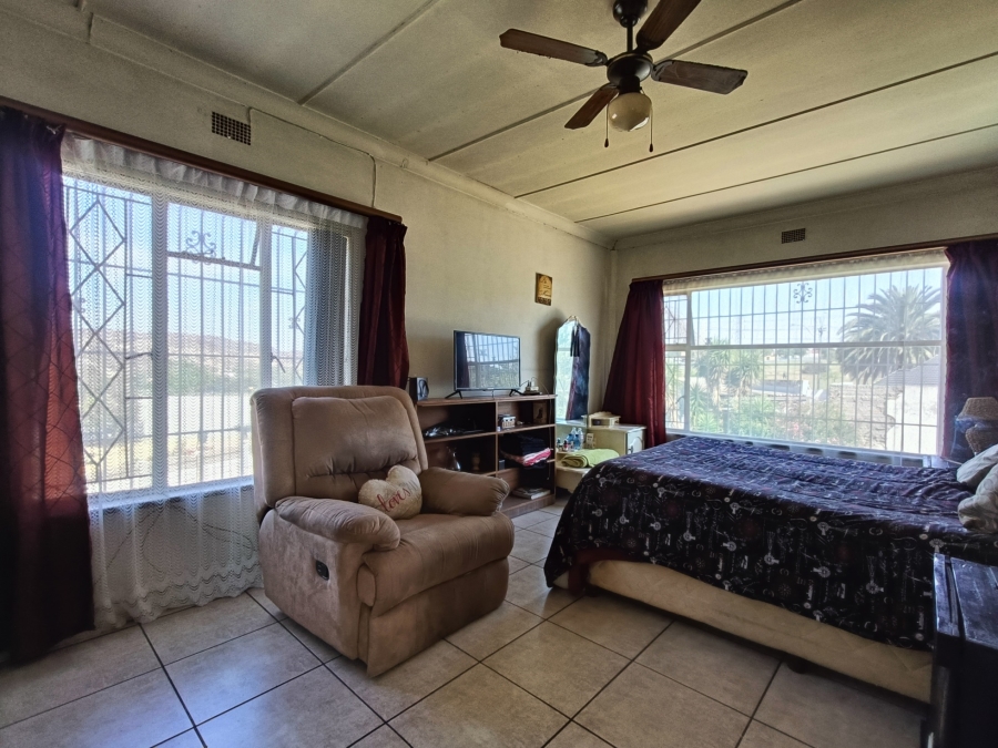 4 Bedroom Property for Sale in Glenanda Gauteng