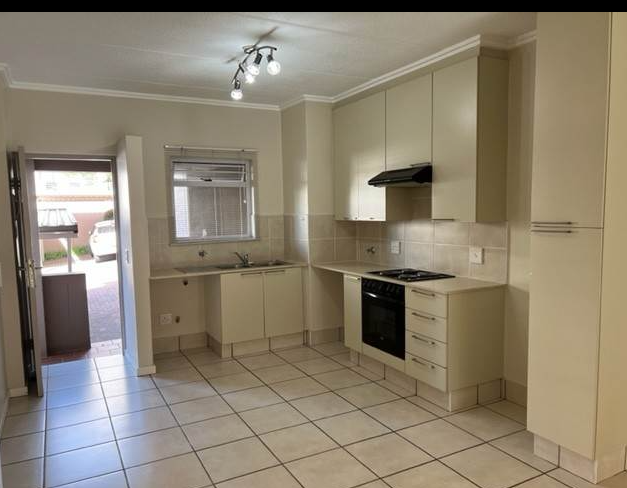 To Let 2 Bedroom Property for Rent in Bryanston Gauteng