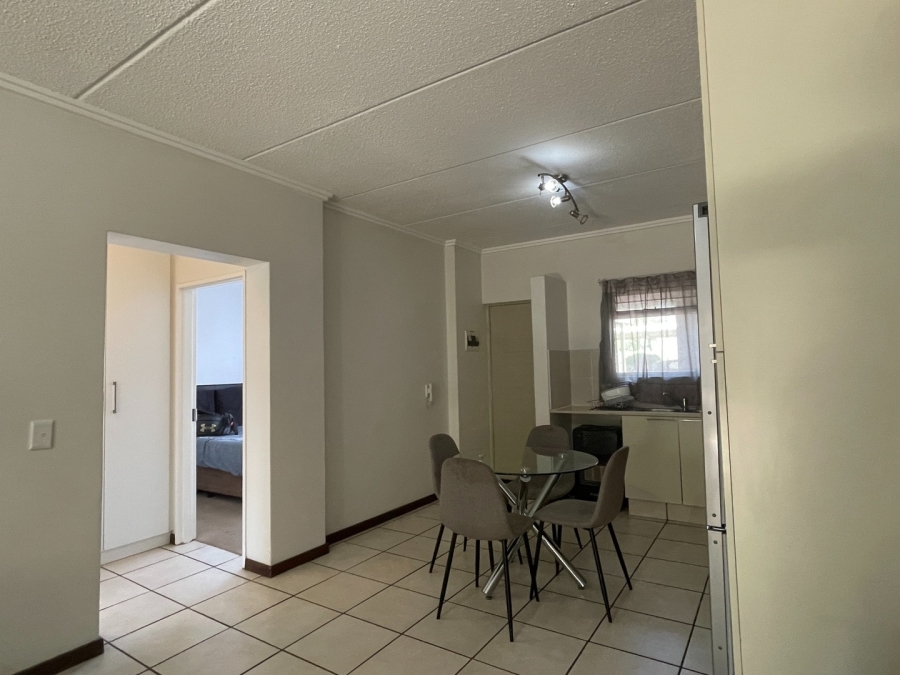 To Let 2 Bedroom Property for Rent in Bryanston Gauteng