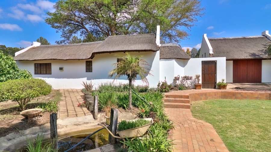 6 Bedroom Property for Sale in Glen Austin Gauteng