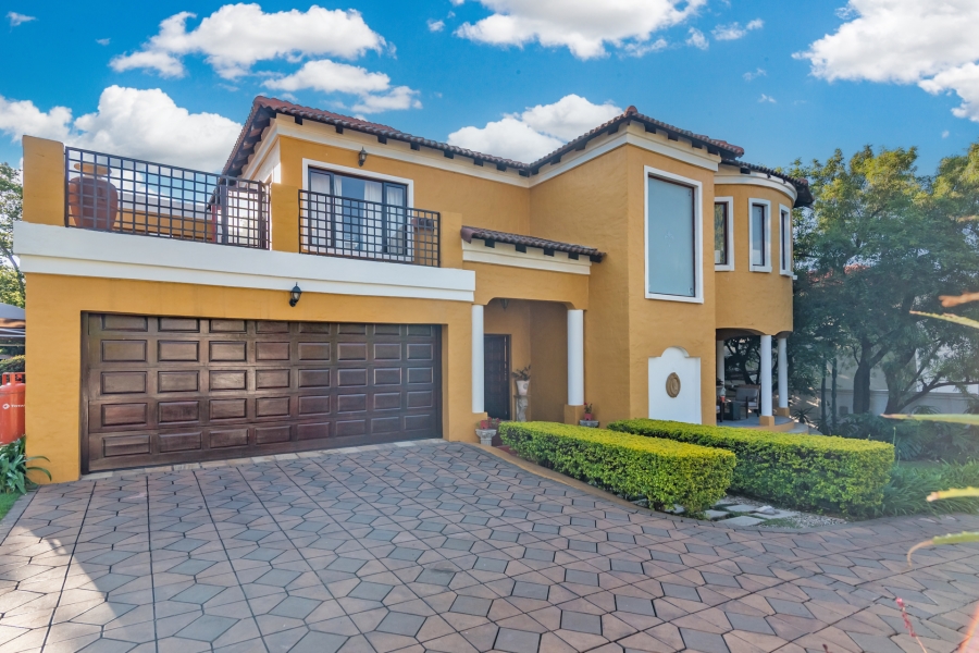 4 Bedroom Property for Sale in Ruimsig Country Estate Gauteng