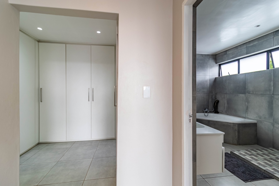 3 Bedroom Property for Sale in Bedfordview Gauteng