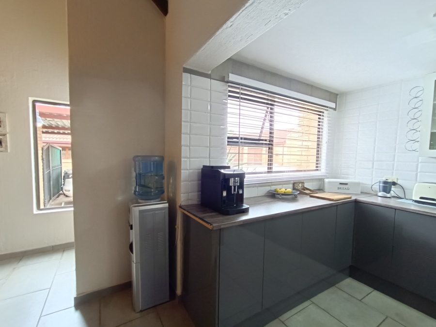 3 Bedroom Property for Sale in Clubview Gauteng