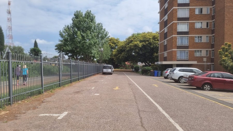 2 Bedroom Property for Sale in Elardus Park Gauteng