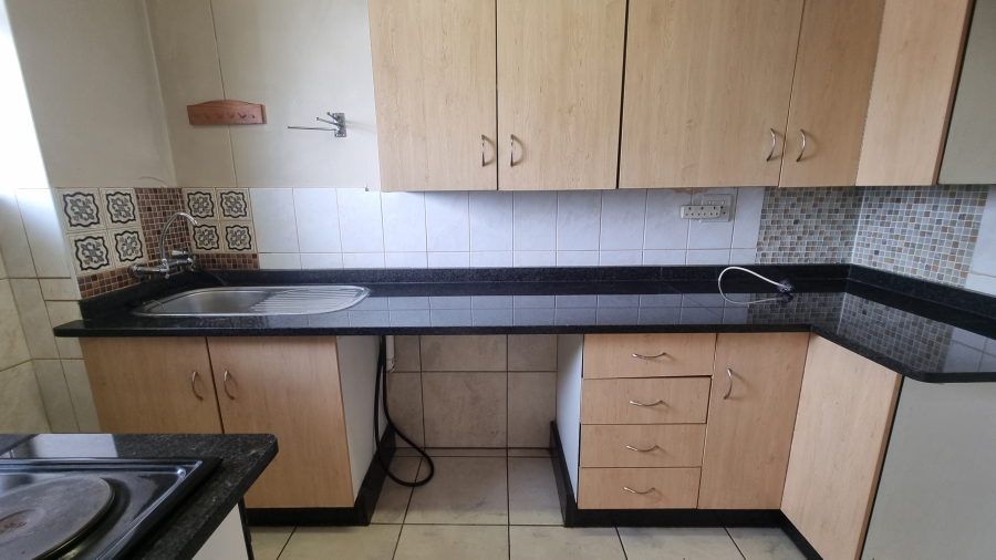 2 Bedroom Property for Sale in Elardus Park Gauteng