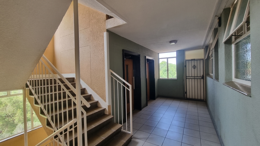 2 Bedroom Property for Sale in Elardus Park Gauteng