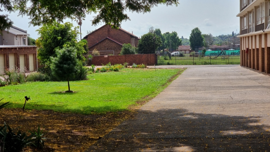 2 Bedroom Property for Sale in Elardus Park Gauteng