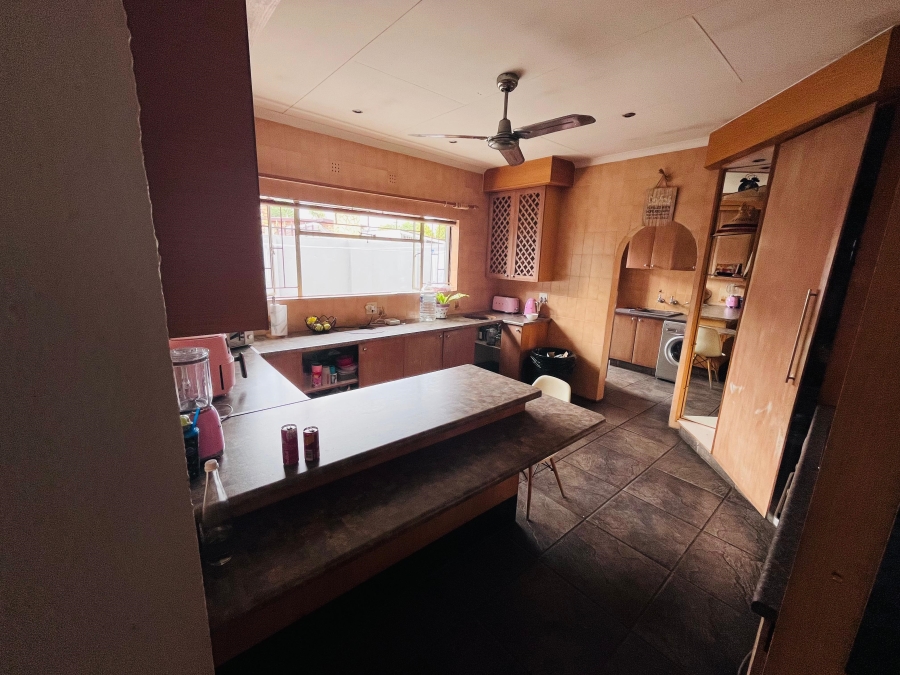 4 Bedroom Property for Sale in Klippoortje Gauteng