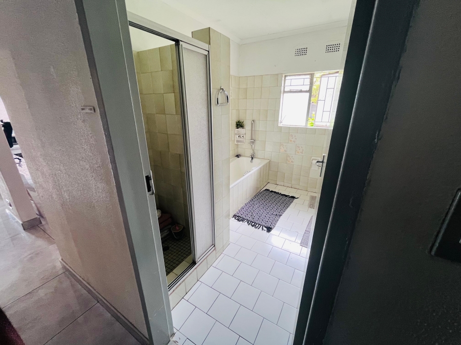 4 Bedroom Property for Sale in Klippoortje Gauteng