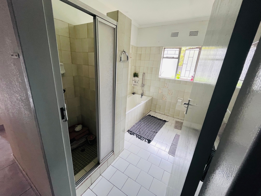 4 Bedroom Property for Sale in Klippoortje Gauteng