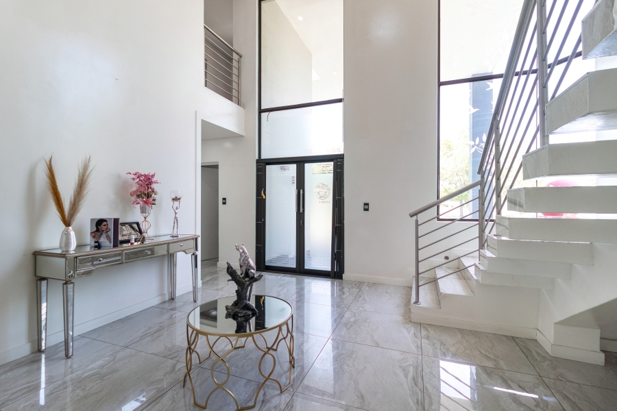 5 Bedroom Property for Sale in Helderwyk Gauteng