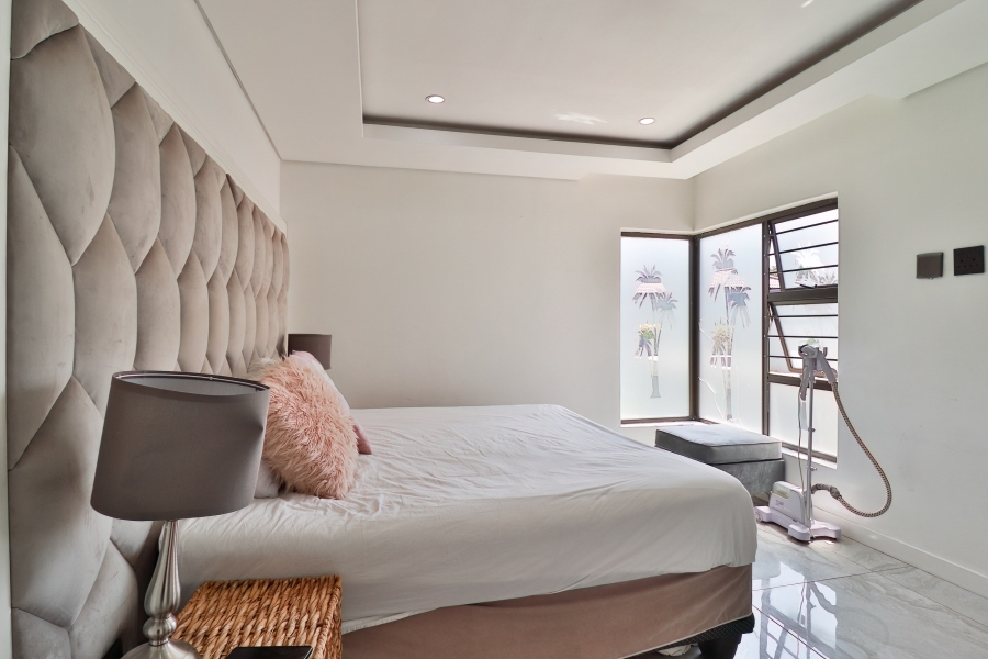 5 Bedroom Property for Sale in Helderwyk Gauteng