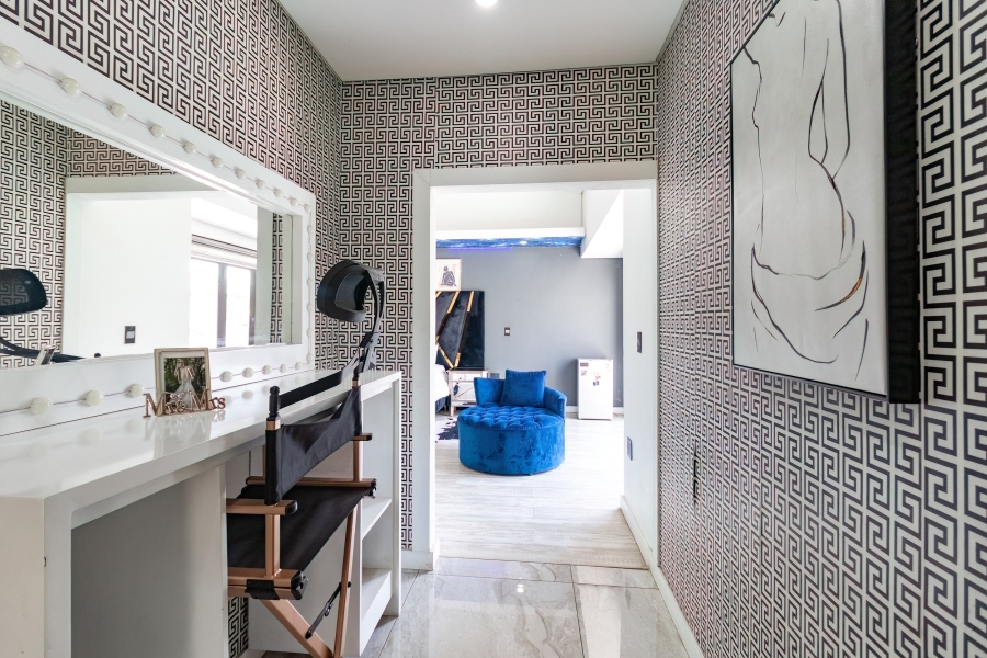 5 Bedroom Property for Sale in Helderwyk Gauteng