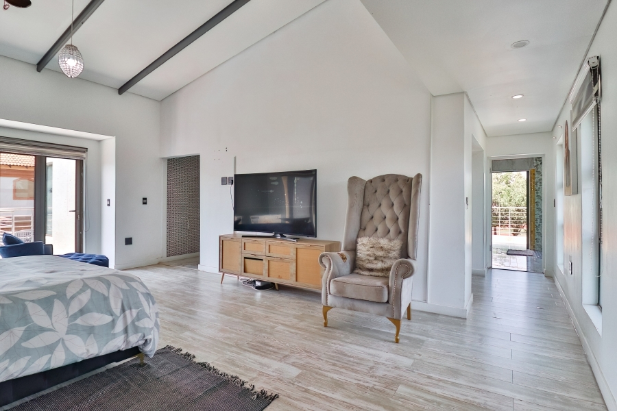 5 Bedroom Property for Sale in Helderwyk Gauteng