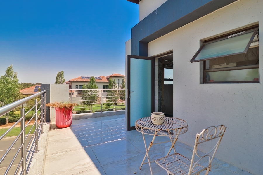 5 Bedroom Property for Sale in Helderwyk Gauteng