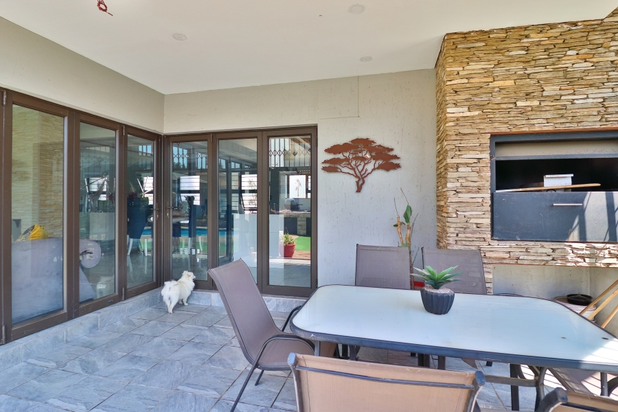 5 Bedroom Property for Sale in Helderwyk Gauteng