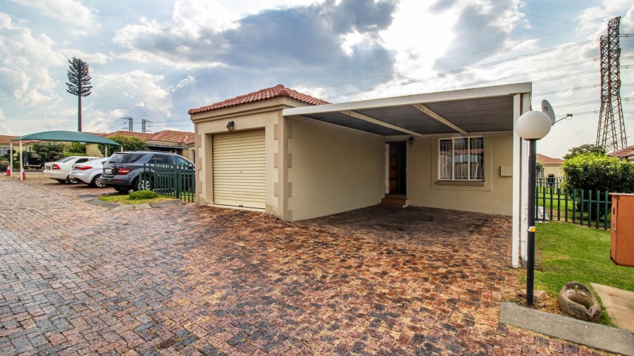 3 Bedroom Property for Sale in Elandspark Gauteng