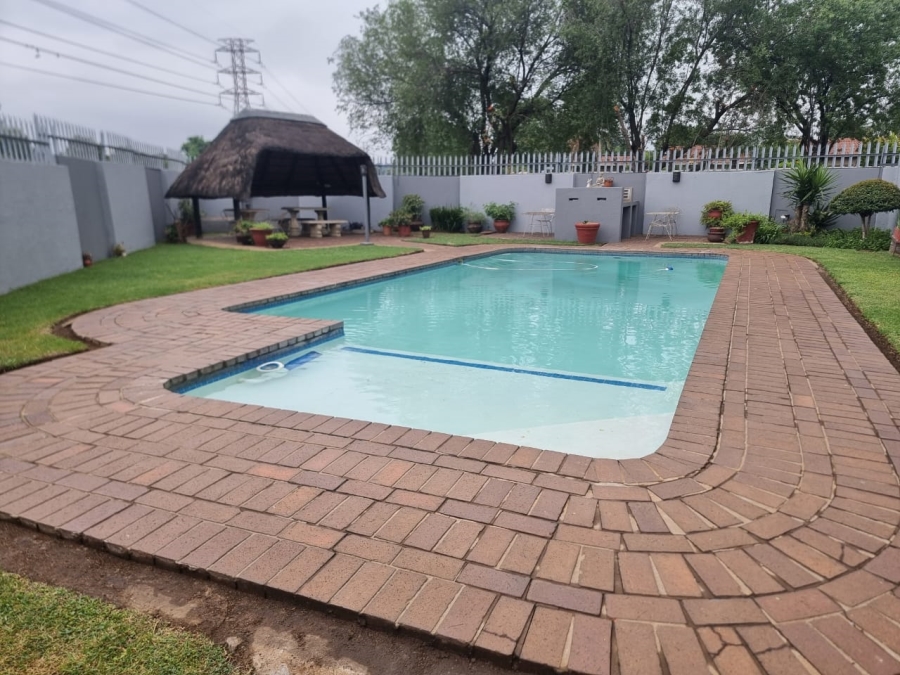 3 Bedroom Property for Sale in Verwoerdpark Gauteng