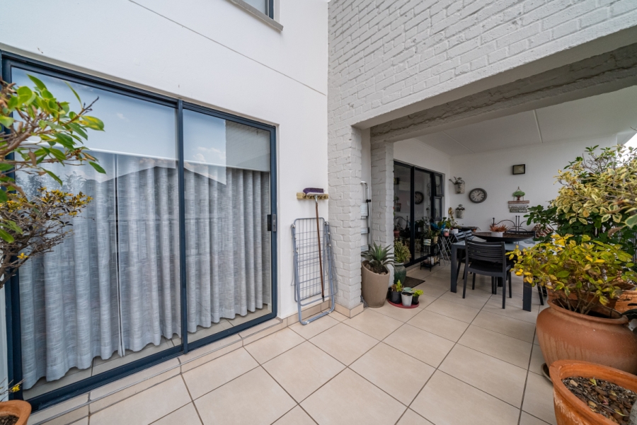 2 Bedroom Property for Sale in Greenstone Hill Gauteng