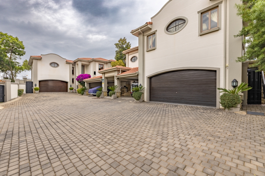 4 Bedroom Property for Sale in Bryanston Gauteng