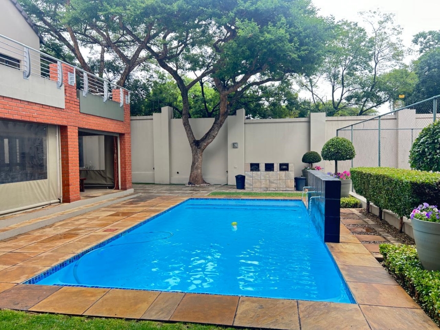 To Let 2 Bedroom Property for Rent in Bryanston Gauteng