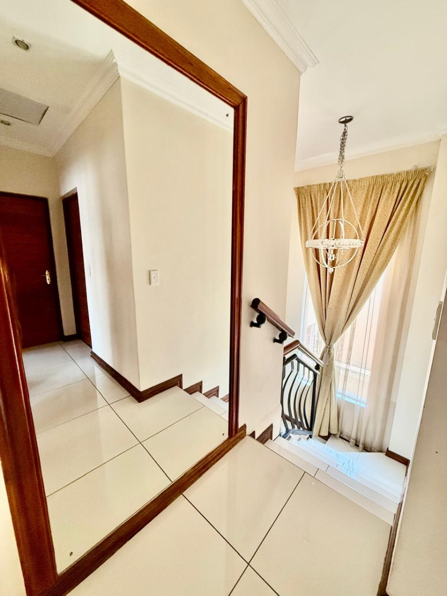 4 Bedroom Property for Sale in Sonneveld Gauteng