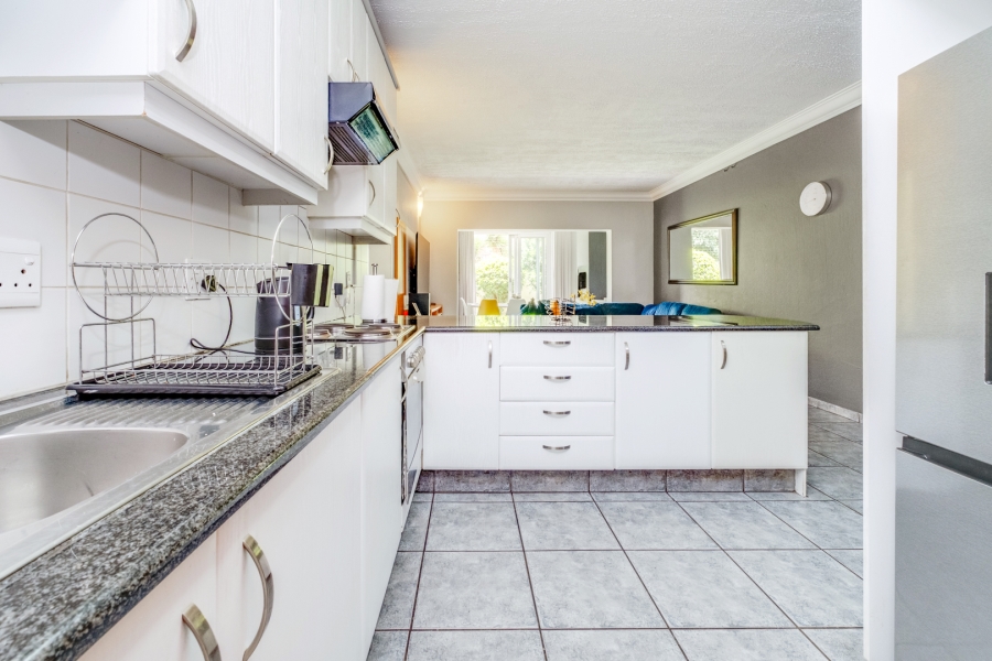 To Let 2 Bedroom Property for Rent in Sunninghill Gauteng