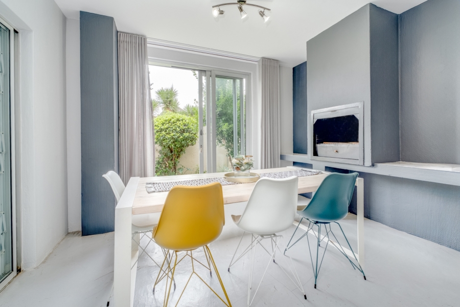 To Let 2 Bedroom Property for Rent in Sunninghill Gauteng