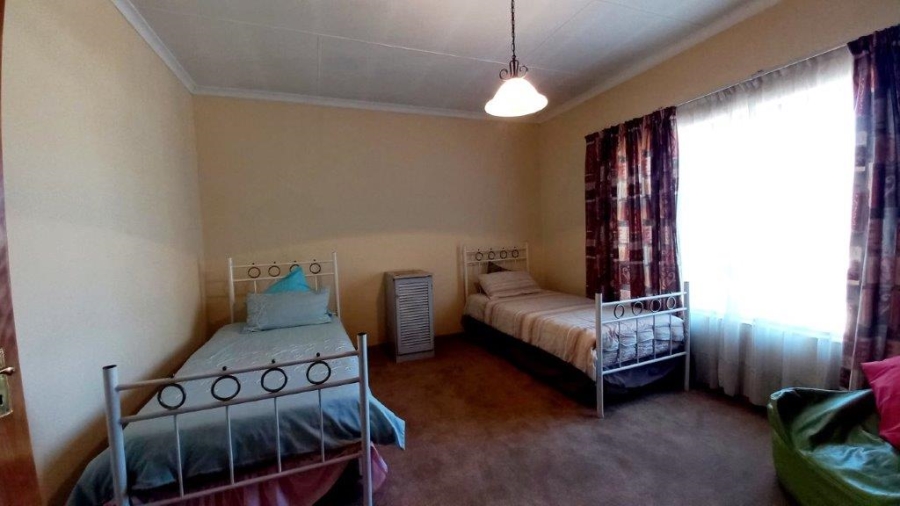 7 Bedroom Property for Sale in Sunward Park Gauteng