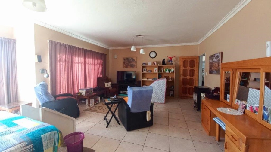 7 Bedroom Property for Sale in Sunward Park Gauteng