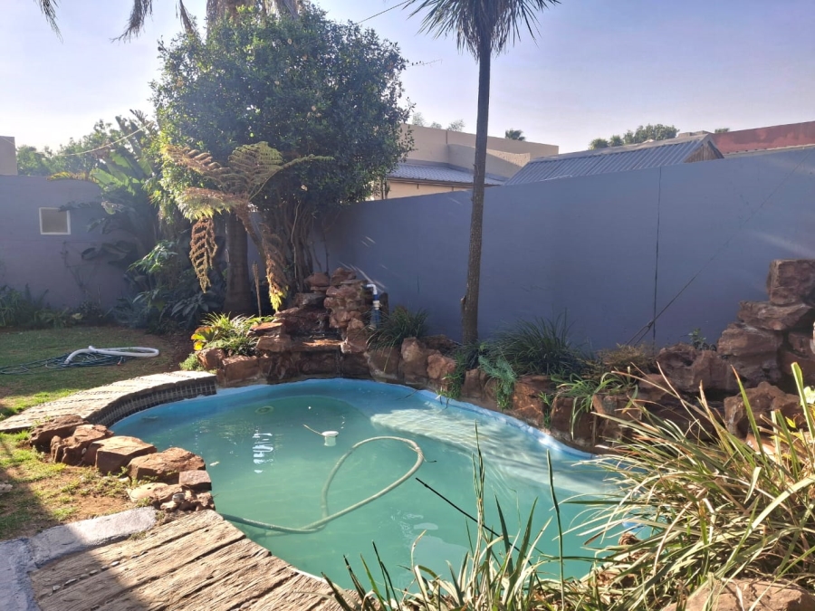 3 Bedroom Property for Sale in Sonneveld Gauteng