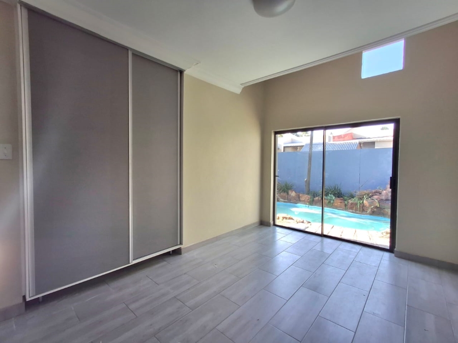 3 Bedroom Property for Sale in Sonneveld Gauteng