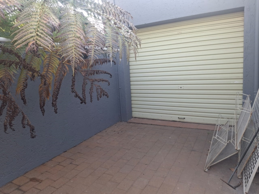 3 Bedroom Property for Sale in Sonneveld Gauteng