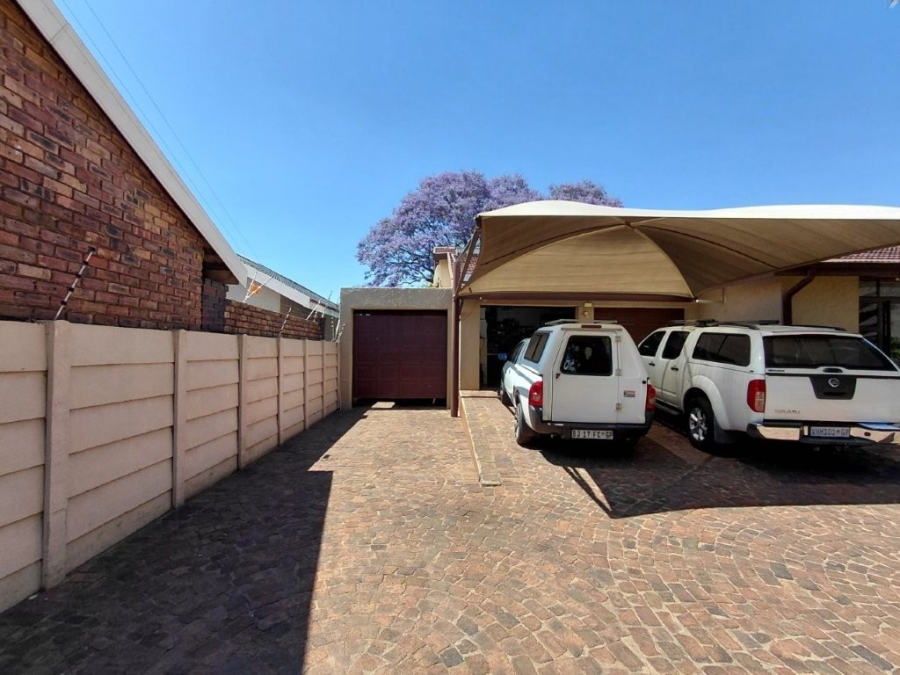 4 Bedroom Property for Sale in Libradene Gauteng