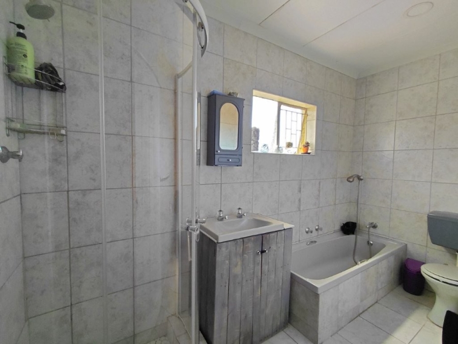 4 Bedroom Property for Sale in Libradene Gauteng