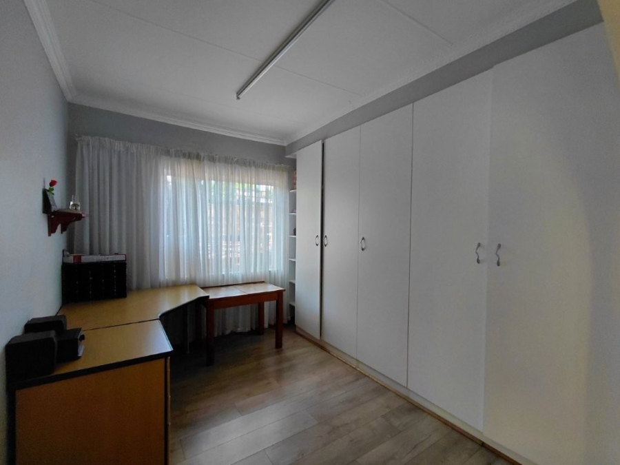 4 Bedroom Property for Sale in Libradene Gauteng