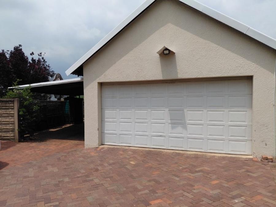 4 Bedroom Property for Sale in Freeway Park Gauteng