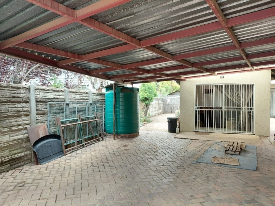 4 Bedroom Property for Sale in Freeway Park Gauteng