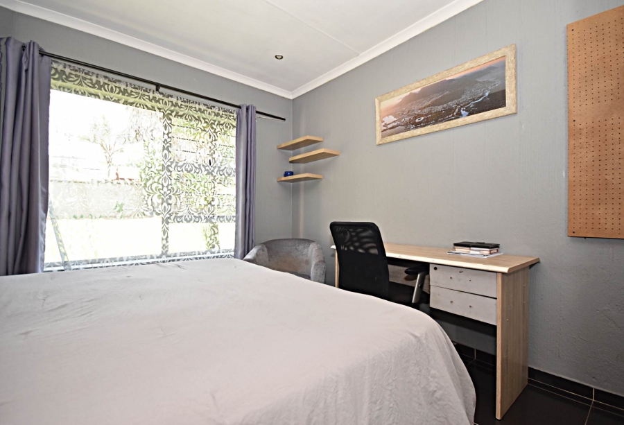 4 Bedroom Property for Sale in Bromhof Gauteng