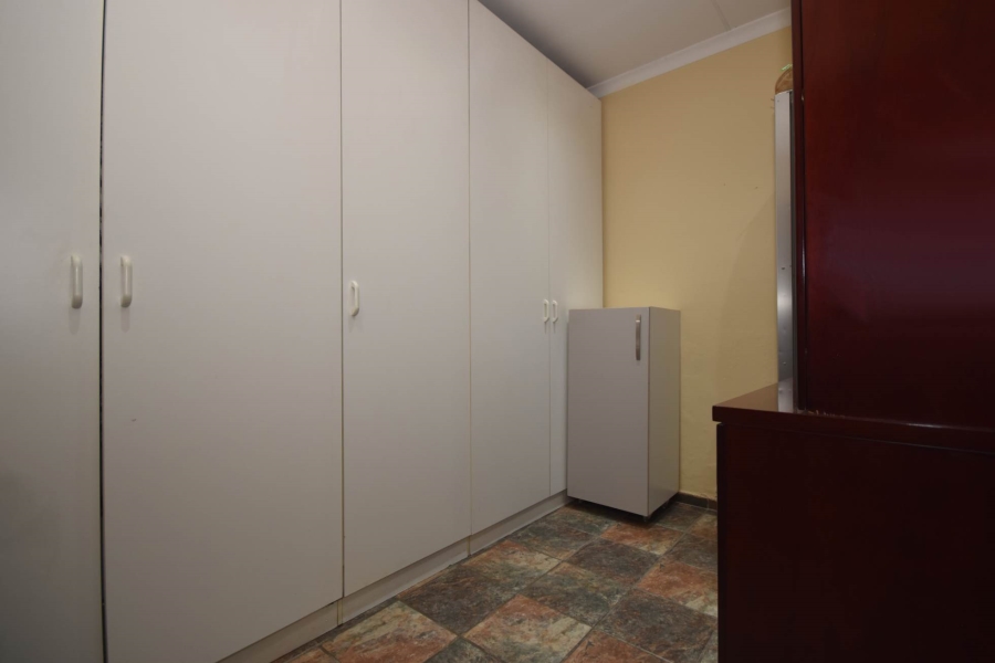 4 Bedroom Property for Sale in Bromhof Gauteng