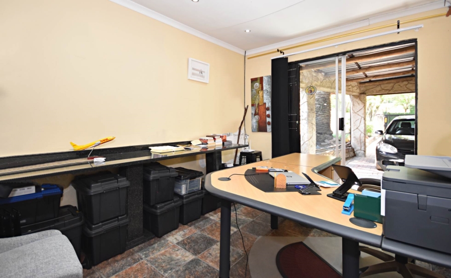 4 Bedroom Property for Sale in Bromhof Gauteng