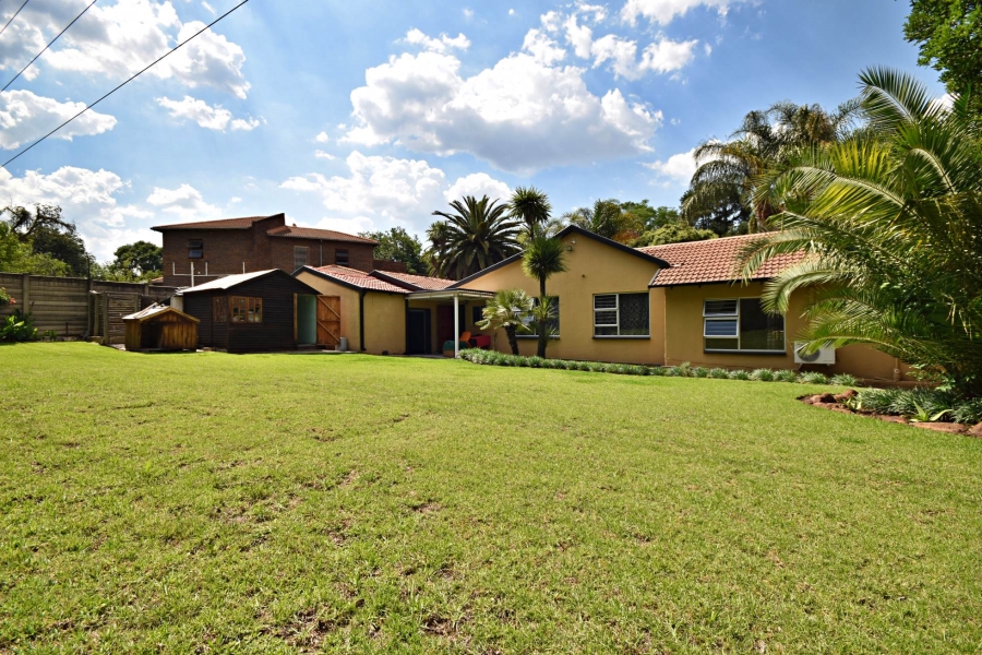 4 Bedroom Property for Sale in Bromhof Gauteng