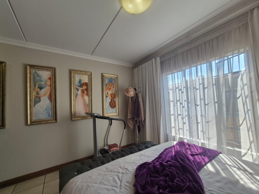 2 Bedroom Property for Sale in Golf Park Gauteng